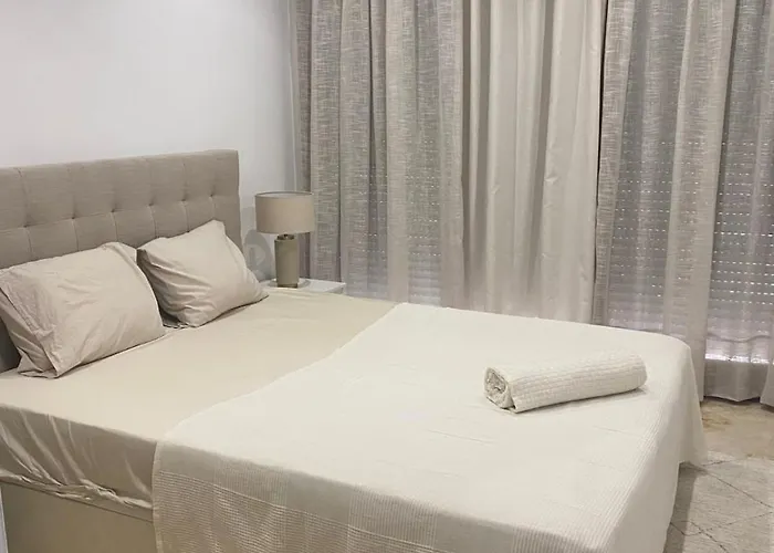3 Bed Lux Lomas De Monteros *